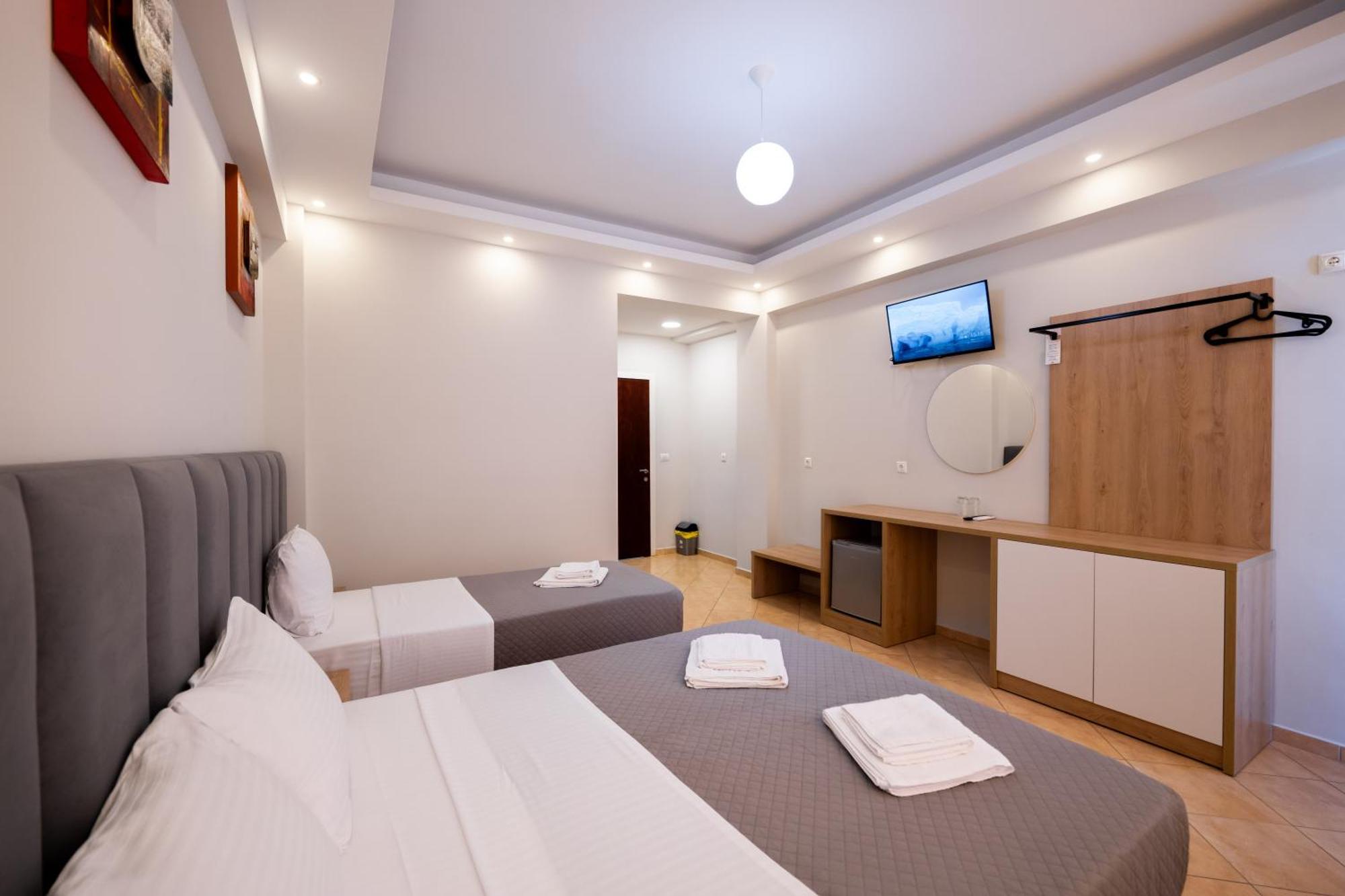 Hotel Milo Ксаміл Екстер'єр фото